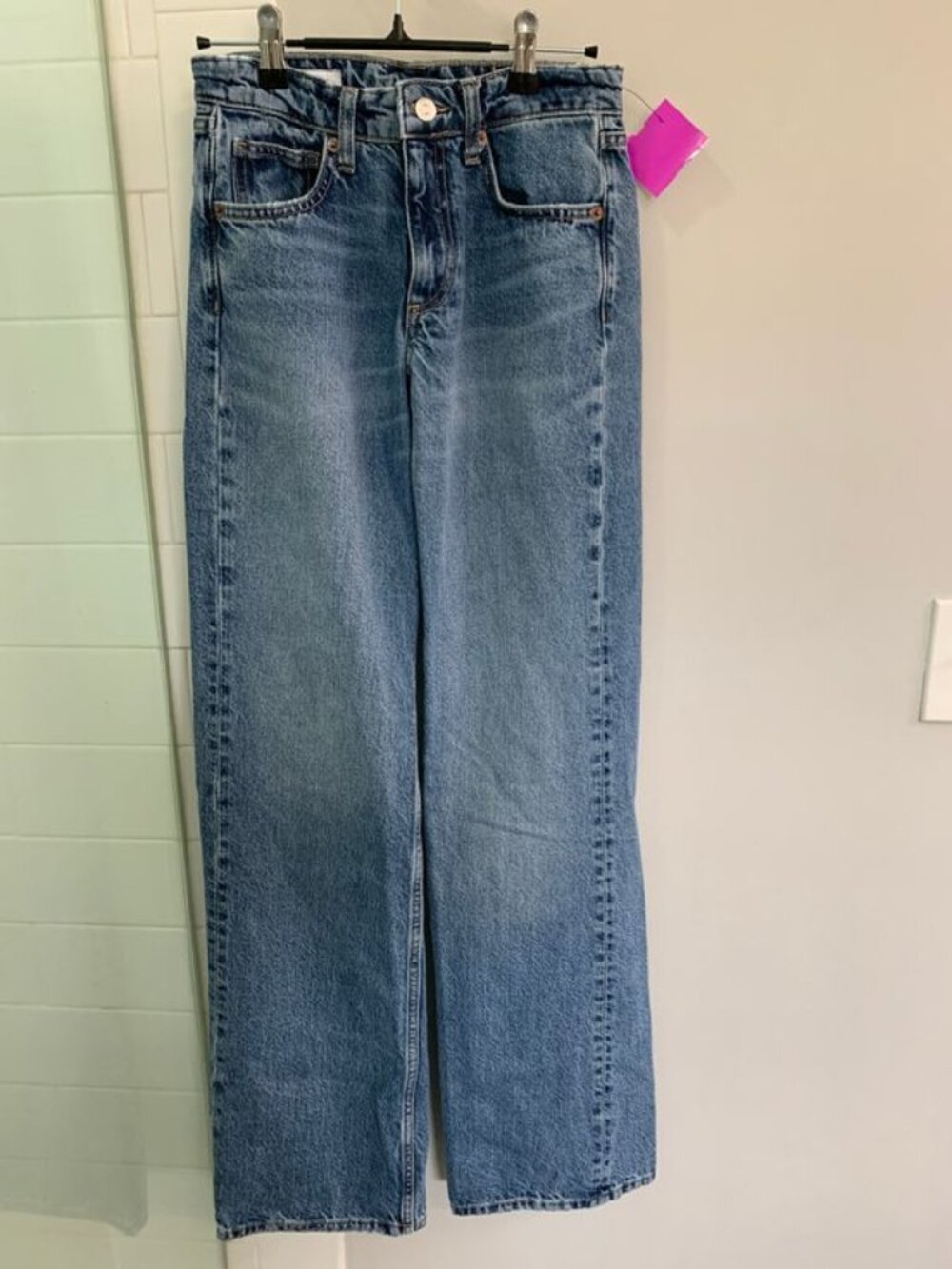 Zara Womens Size 0 High-Waisted Light Wash Straight-Leg Jeans (26X31)